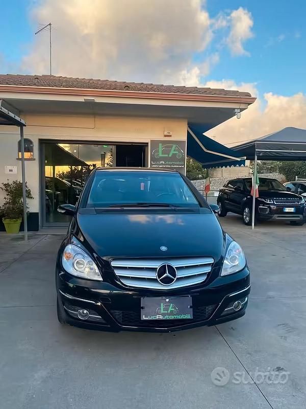 Usata Mercedes B180 2009 Nero Monovolume