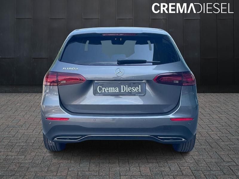 Nuova Mercedes B180 Edition 116 CV (85 kW) 2025 Nero cosmo ; Utilitaria