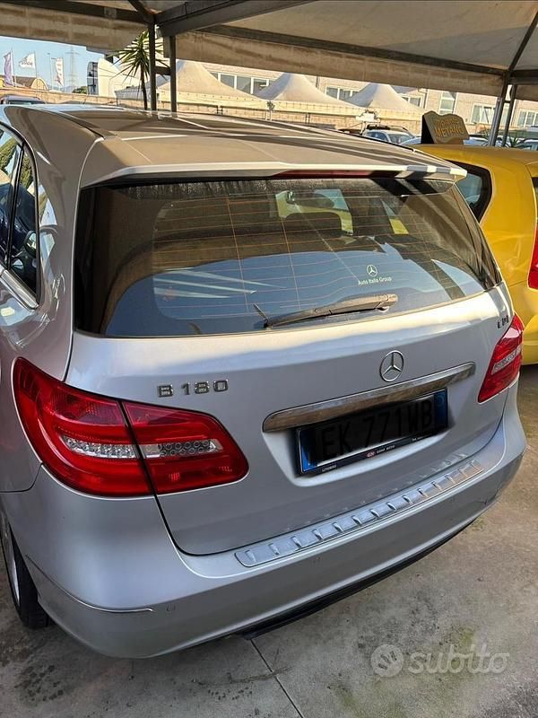 Usata Mercedes B180 Executive 136 CV (100 kW) 2013 Grigio Monovolume