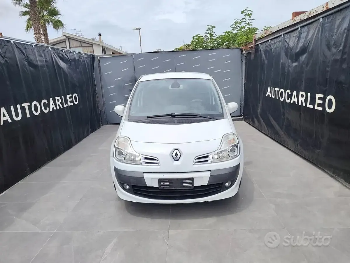 Usata Renault Modus 101 CV (74 kW) 2009 Bianco Monovolume