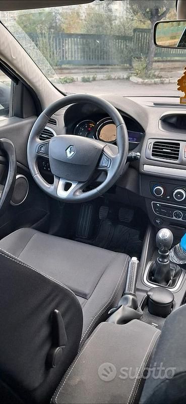 Usata Renault Mégane 110 CV (80 kW) 2010 Nero Berlina