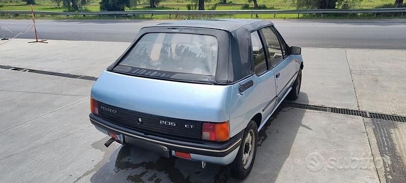 Usata Peugeot 205 49 CV (36 kW) 1986 Blu/azzurro Cabrio