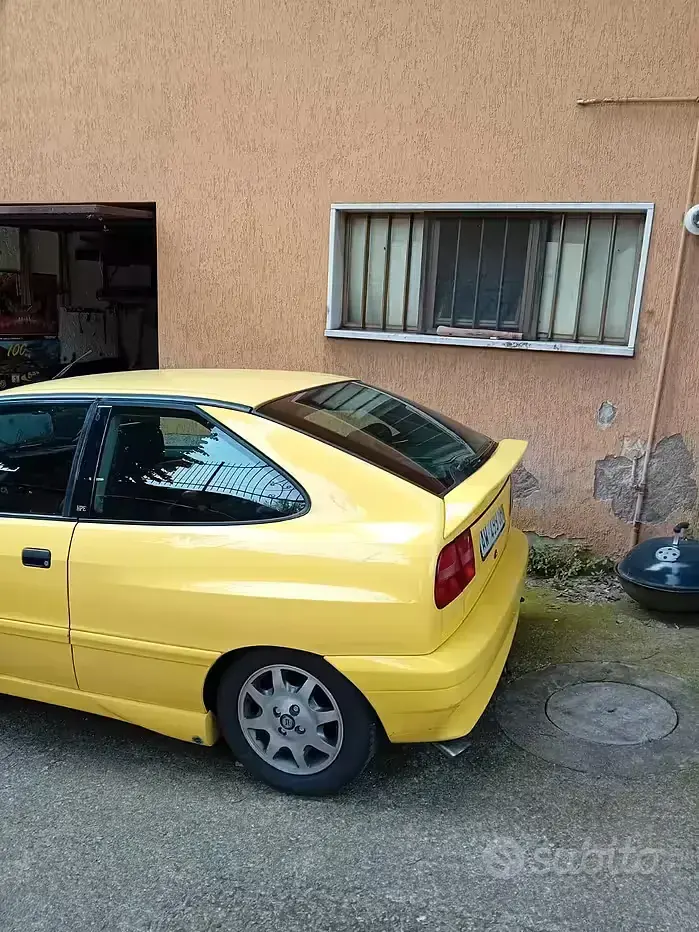 Usata Lancia Delta 131 CV (96 kW) 1998 Giallo Utilitaria