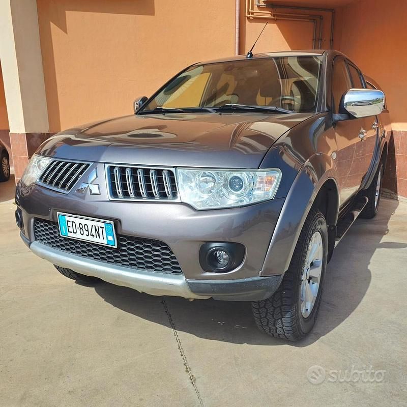 Usata Mitsubishi L200 Intense+ 178 CV (130 kW) 2010 Grigio Pick-up