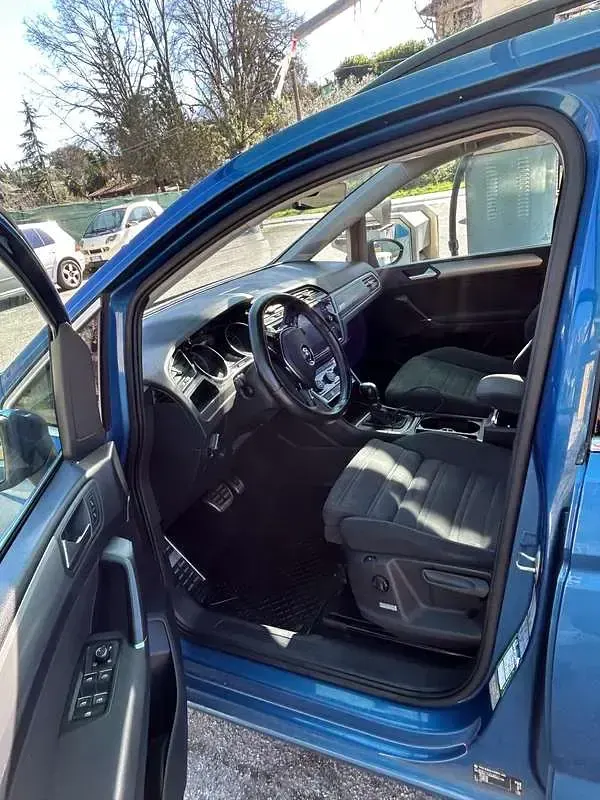 Usado VW Touran Highline 140 CV (102 kW) 2018 Monovolumen
