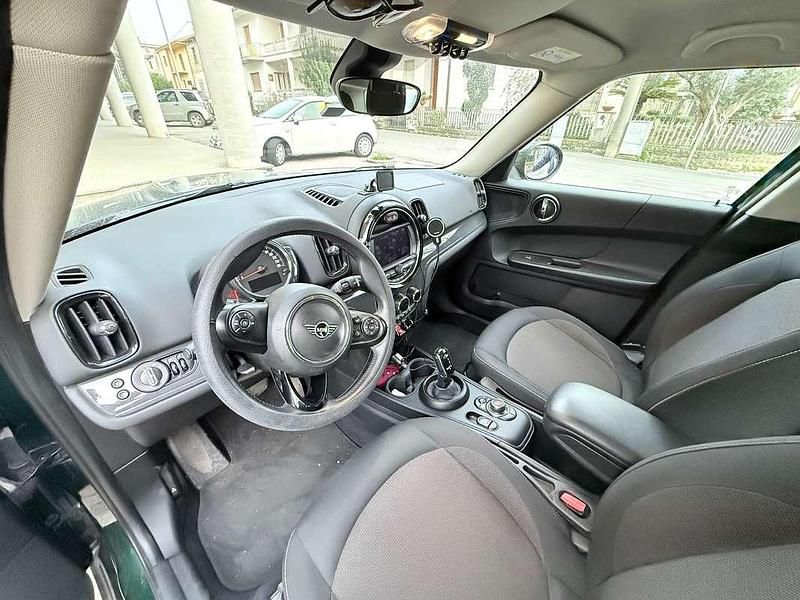 Usata Mini Cooper D Countryman Business 150 CV (110 kW) 2019 Verde SUV