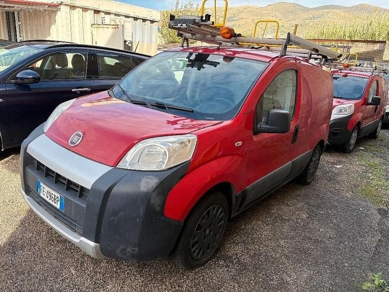 Rosso Usata 2016 Fiat Fiorino Monovolume | 4400 € (Ottimo prezzo) - Immagine 1/4