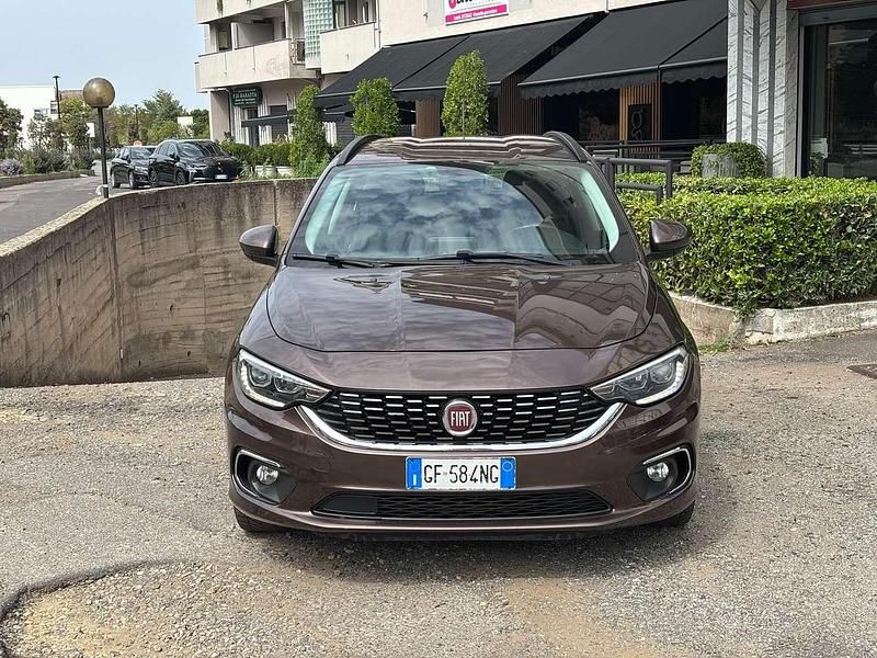 Marrone Usata 2021 Fiat Tipo Lounge Station wagon | 9999 € (Buon prezzo) - Immagine 1/4