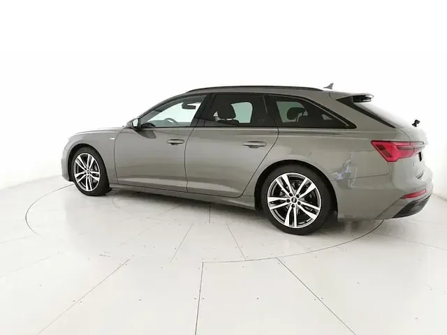 Usata Audi A6 S-Line 204 CV (150 kW) 2025 Grigio chronos metallizzato Station wagon