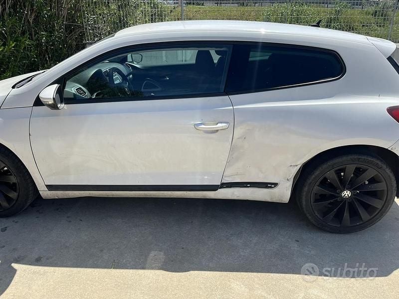 Begagnad VW Scirocco 160 HK (117 kW) 2010