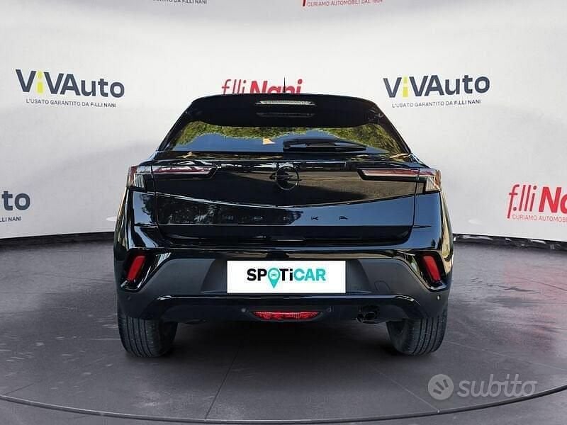 Usata Opel Mokka Elegance 101 CV (74 kW) 2023 Nero SUV