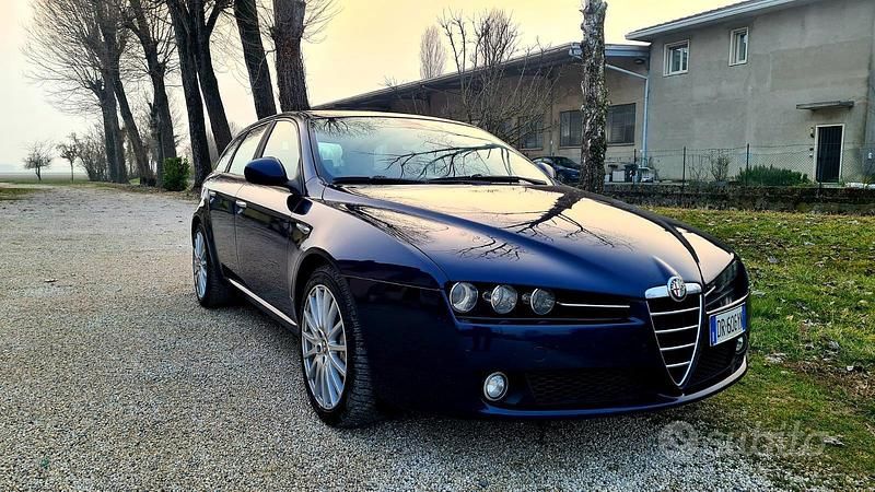 Blu Usata 2008 Alfa Romeo 159 Station wagon | 4900 € (Molto cara) - Immagine 1/4