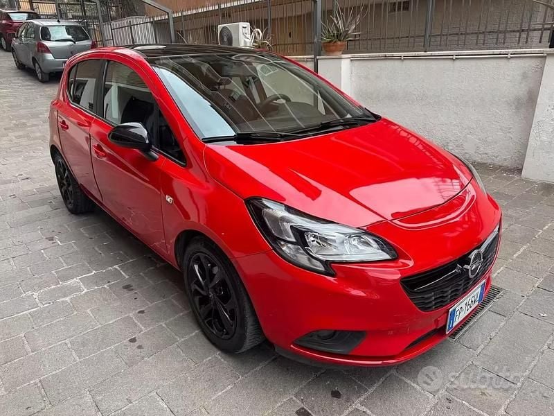 Usado Opel Corsa 90 CV (66 kW) 2018 Rojo Utilitario