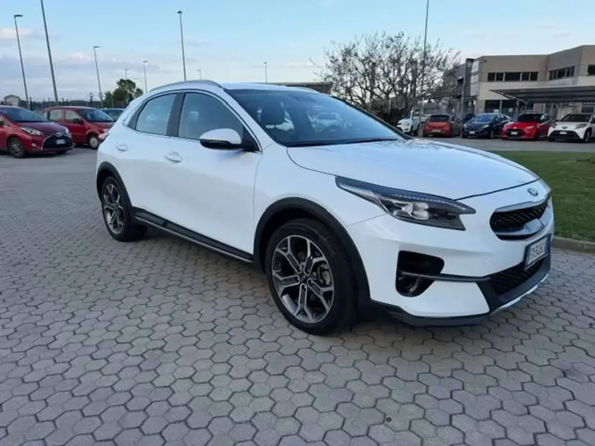Usata Kia XCeed Style 140 CV (102 kW) 2019 Bianco SUV