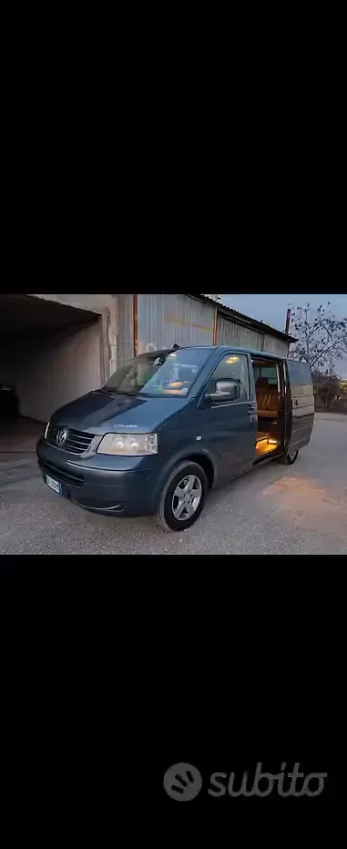 Usata VW Multivan 174 CV (127 kW) 2005 Monovolume
