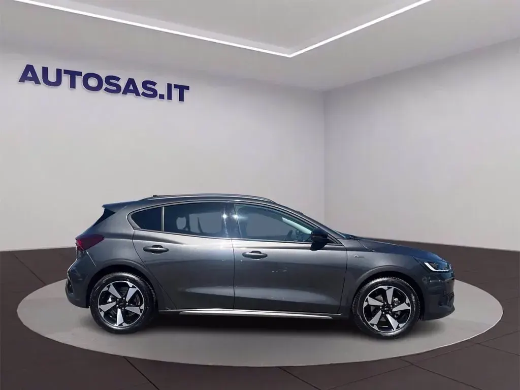 Usata Ford Focus Active 125 CV (91 kW) 2024 Grigio metallizzato SUV