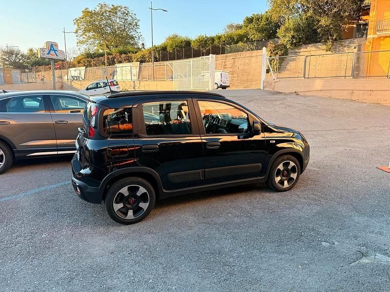 Usata Fiat Panda Cross Cross 69 CV (50 kW) 2022 Nero Utilitaria