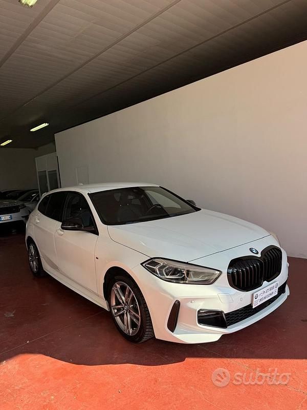 Usata BMW 116 M Sport 116 CV (85 kW) 2021 Bianco Utilitaria