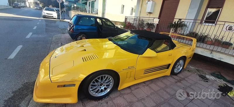 Usata Corvette C4 270 CV (198 kW) 1986 Giallo Cabrio