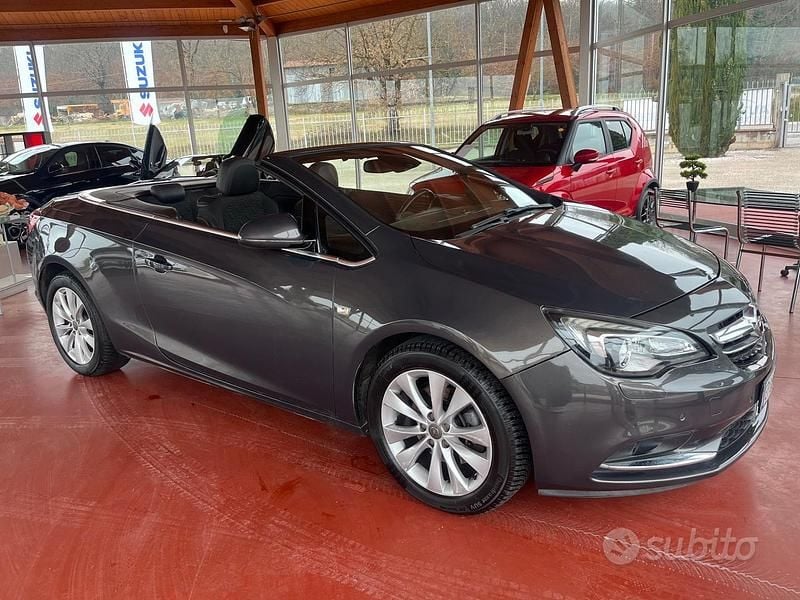 Grigio Usata 2013 Opel Cascada Cosmo Cabrio | 5900 € - Immagine 1/4