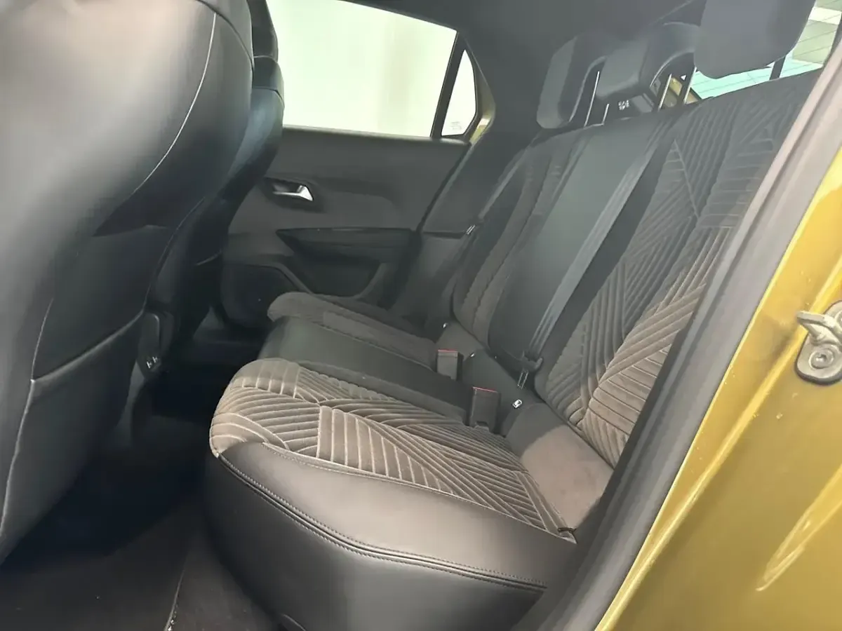 Usata Lancia Ypsilon 101 CV (74 kW) 2024 Giallo Utilitaria