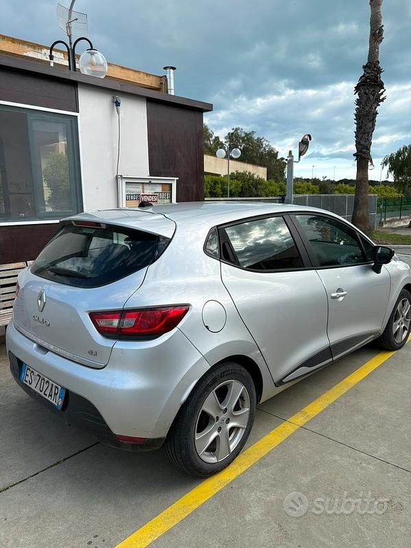 Usata Renault Clio IV 75 CV (55 kW) 2013 Grigio Berlina
