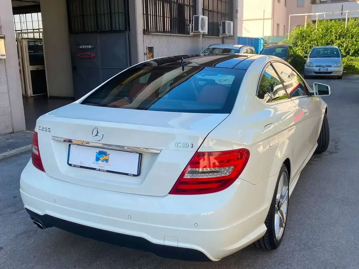 Usata Mercedes C250 Avantgarde 204 CV (150 kW) 2011 Other Coupé