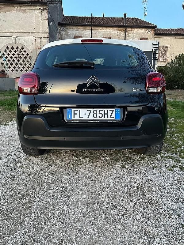 Usata Citroën C3 Shine 75 CV (55 kW) 2017 Nero Berlina