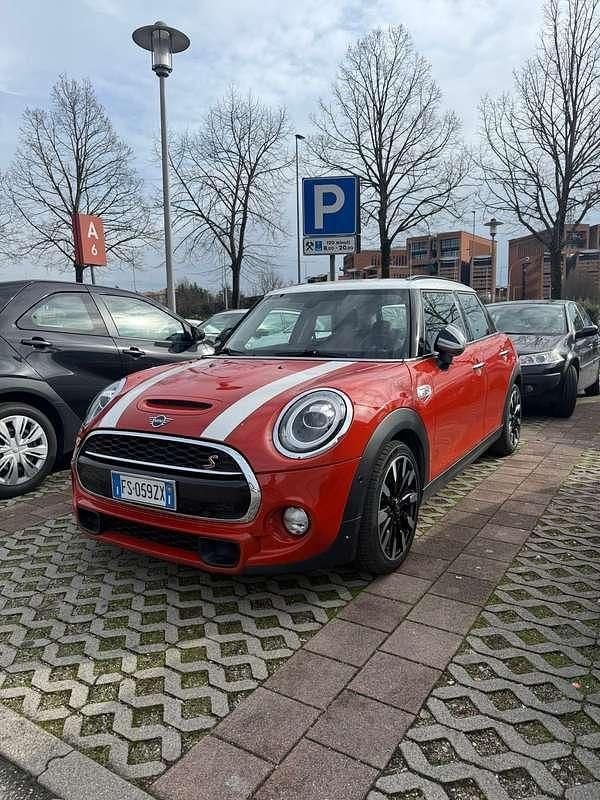 Usata Mini Cooper SD Business 170 CV (125 kW) 2018 Arancione Utilitaria