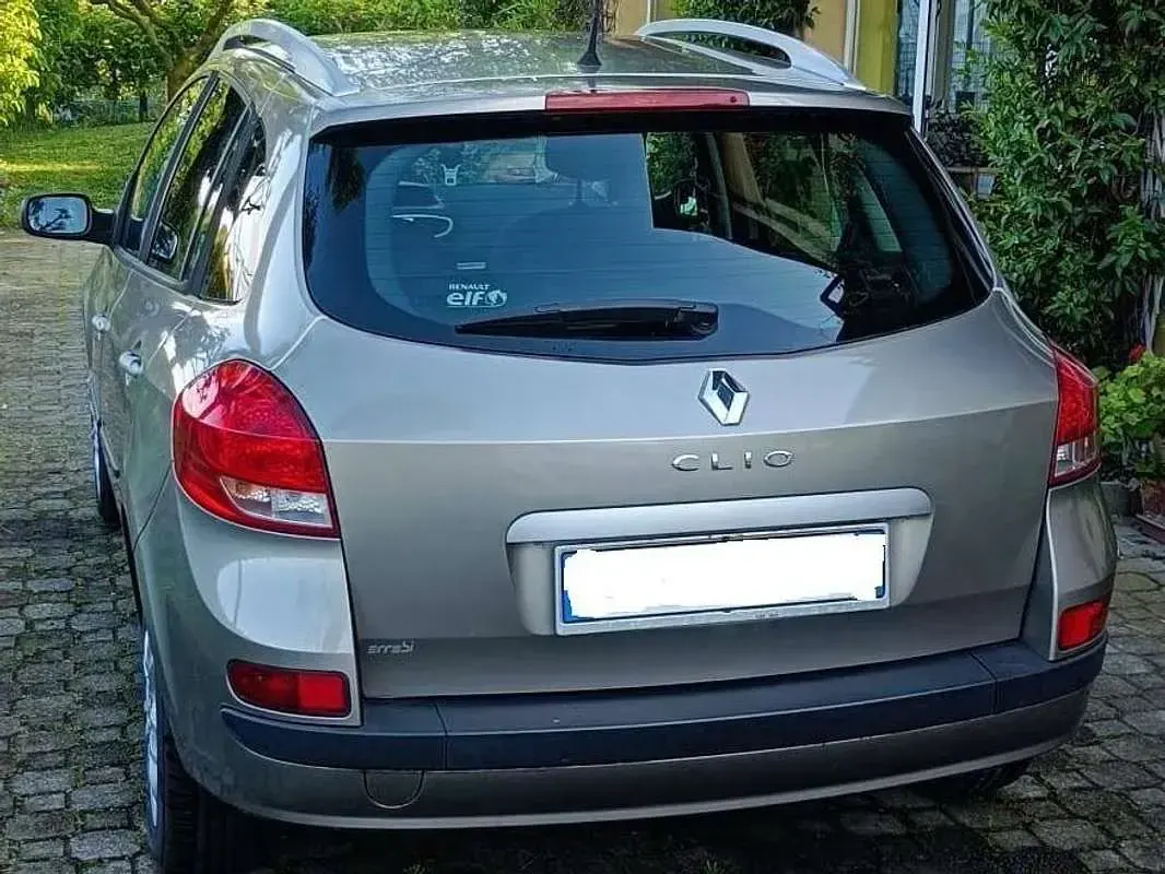 Usata Renault Clio GrandTour Dynamique 75 CV (55 kW) 2008 Bronzo Station wagon