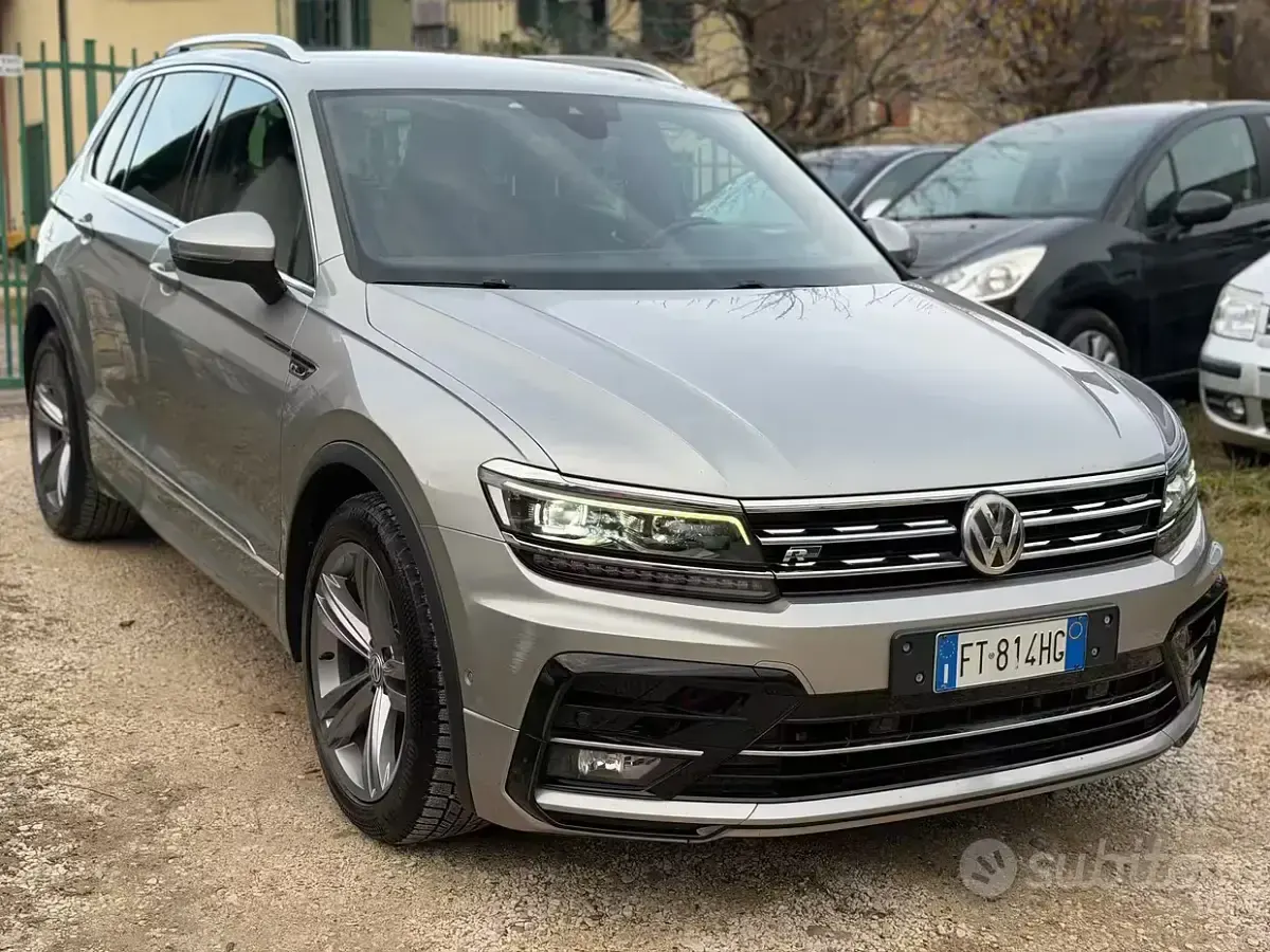 Usata VW Tiguan R-line 150 CV (110 kW) 2019 Grigio SUV