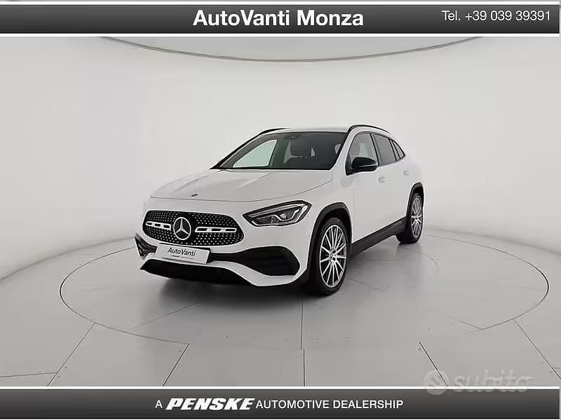 Usata Mercedes GLA200 Premium 150 CV (110 kW) 2022 Bianco SUV