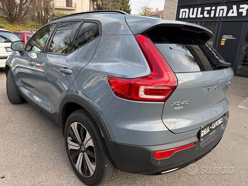 Usata Volvo XC40 129 CV (94 kW) 2023 Grigio SUV