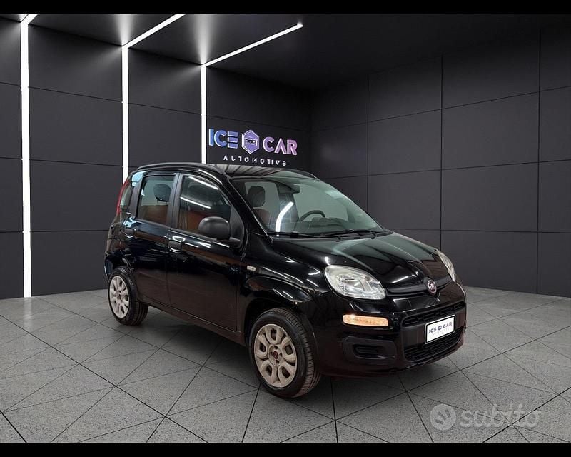Usata Fiat Panda Lounge 84 CV (61 kW) 2013 Nero Utilitaria