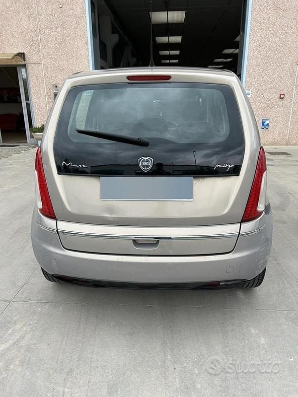 Usata Lancia Musa 90 CV (66 kW) 2008 Grigio Monovolume