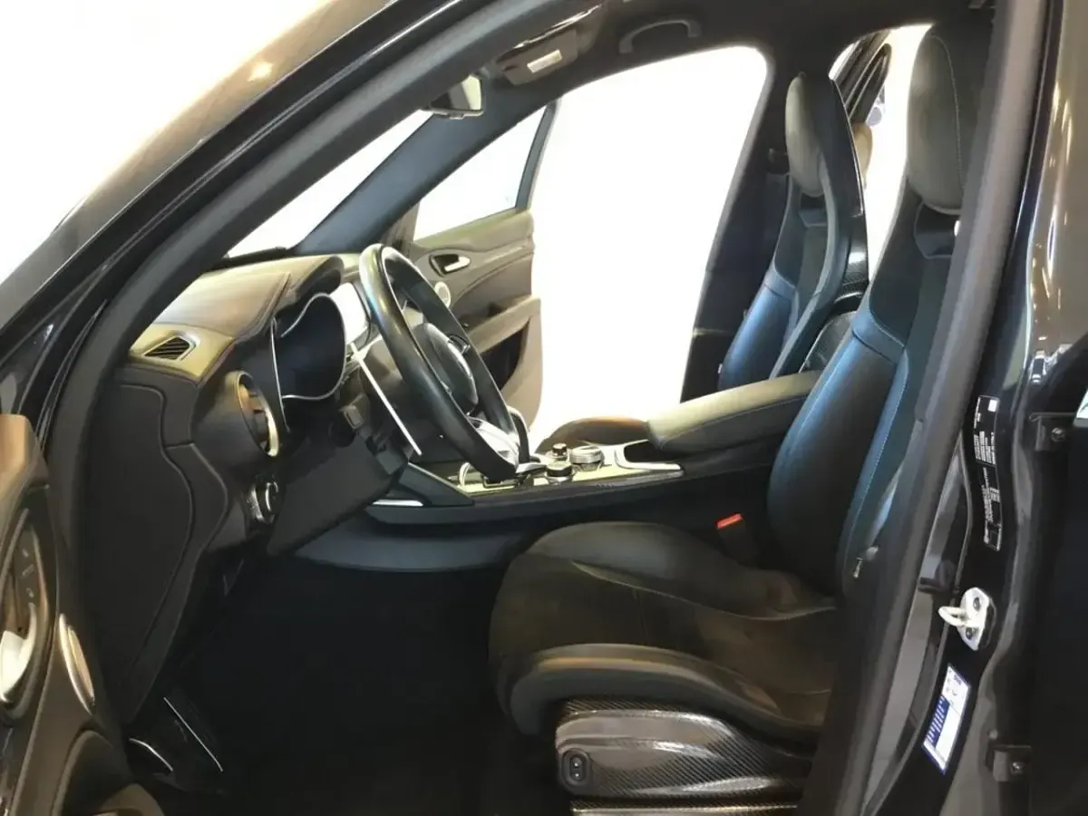 Usata Alfa Romeo Stelvio Quadrifoglio 510 CV (375 kW) 2022 Nero SUV