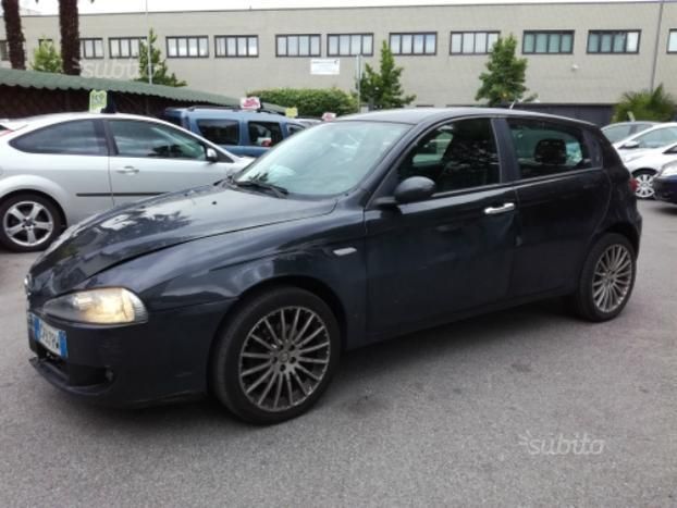 Venduto Alfa Romeo 147 1 9 Jtd 115 C Auto Usate In Vendita