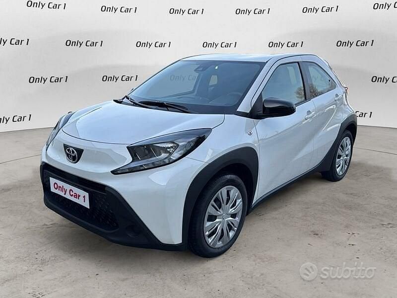 Nuova Toyota Aygo X Active 72 CV (52 kW) 2025 Bianco SUV