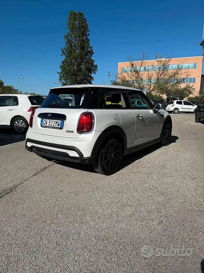 Usata Mini Cooper Essential 136 CV (100 kW) 2023 Bianco Utilitaria