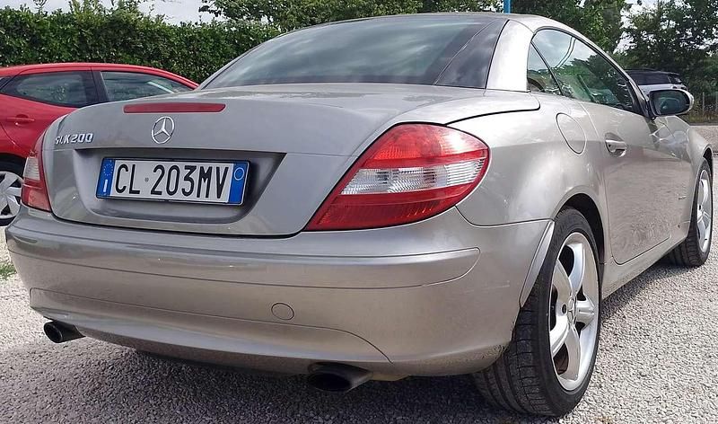 Usata Mercedes SLK200 163 CV (119 kW) 2005 Grigio Cabrio