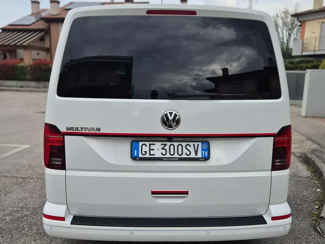 Usata VW Multivan 150 CV (110 kW) 2021 Bianco Monovolume