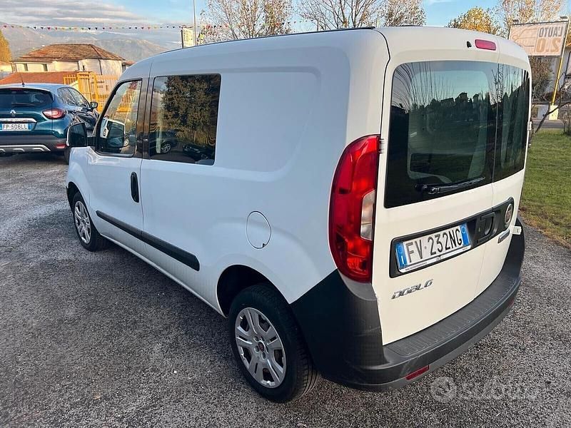 Usata Fiat Doblò 105 CV (77 kW) 2019 Bianco Monovolume