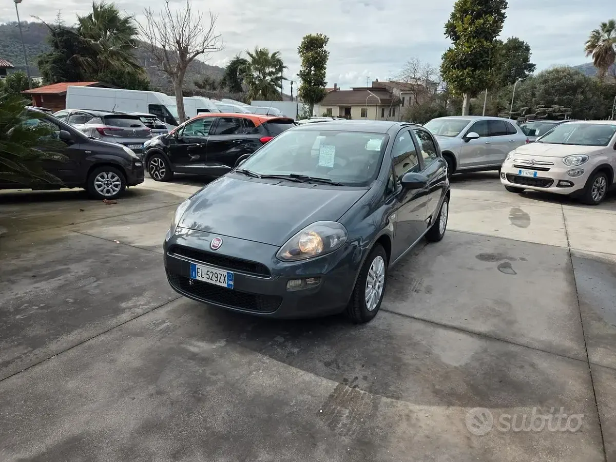 Usata Fiat Punto Evo Dynamic 69 CV (50 kW) 2012 Grigio Utilitaria
