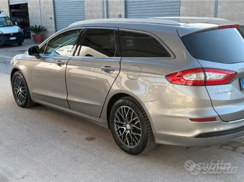 Marrone Usata 2017 Ford Mondeo Station wagon | 8000 € (Super prezzo) - Immagine 1/4