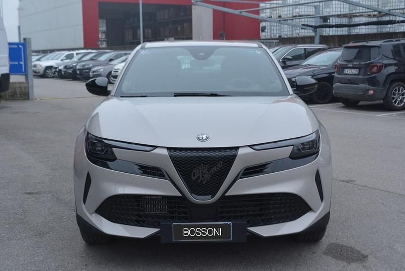 Usata Alfa Romeo Junior 136 CV (100 kW) 2025 Bianco SUV