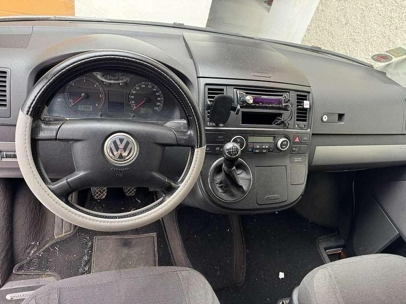 Usata VW T5 Comfortline 131 CV (96 kW) 2004 Argento Furgone