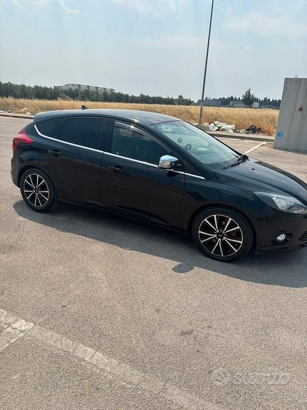 Usata Ford Focus Titanium 95 CV (69 kW) 2012 Nero Berlina