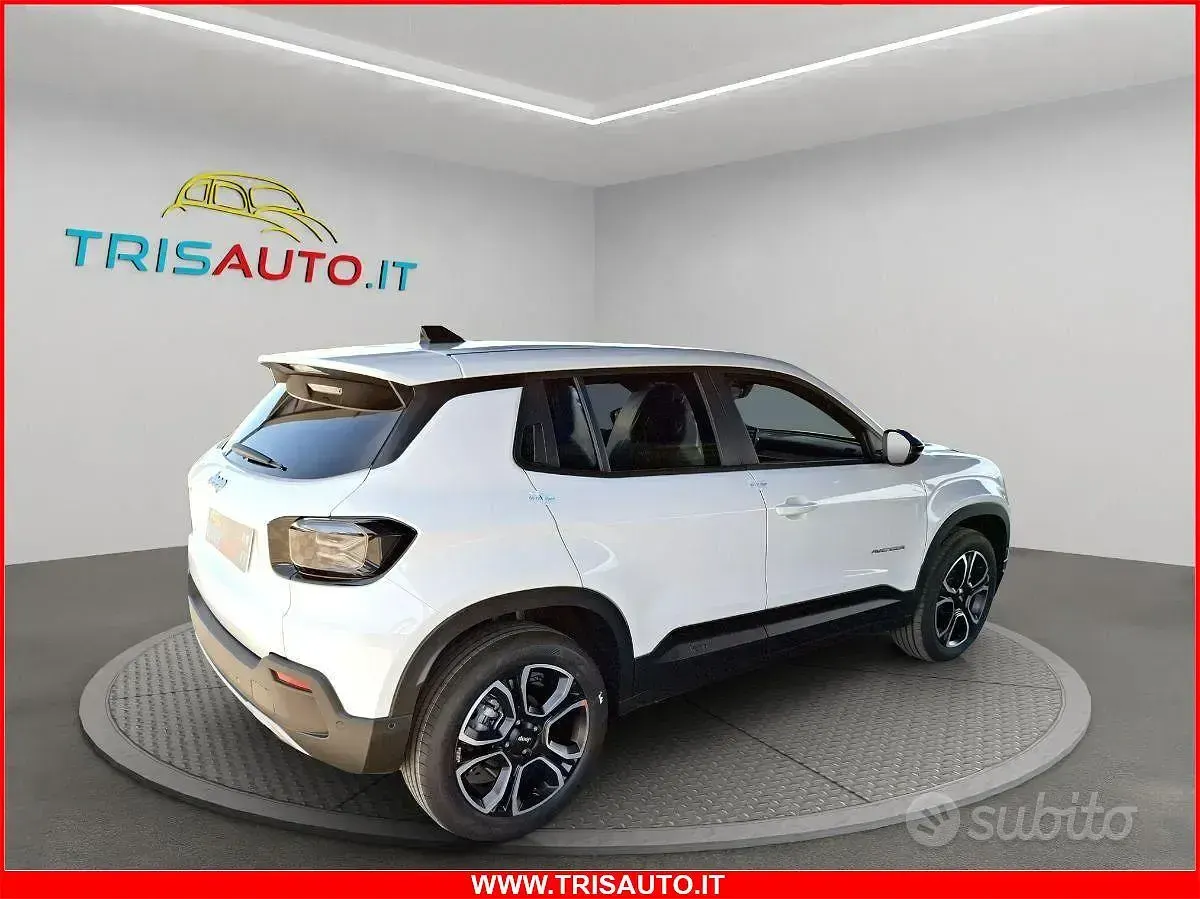 Nuova Jeep Avenger Summit 99 CV (72 kW) 2026 Bianco SUV