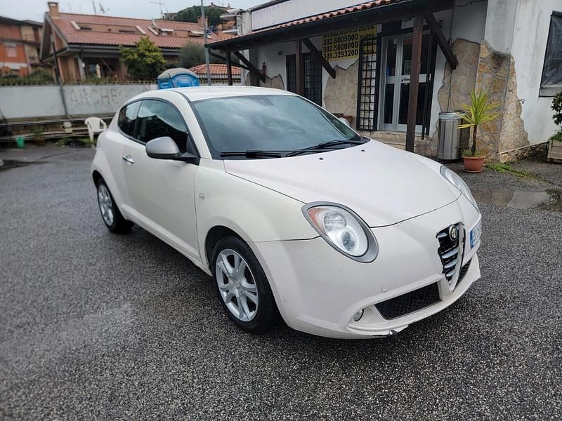Usata Alfa Romeo MiTo Distinctive 95 CV (69 kW) 2011 Bianco Utilitaria