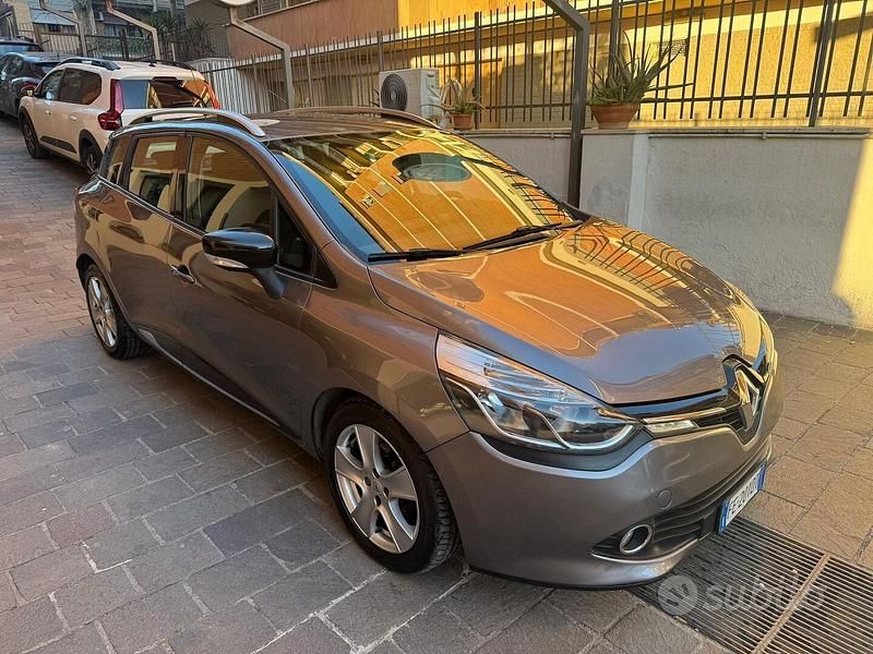 Usata Renault Clio GrandTour 75 CV (55 kW) 2016 Grigio Station wagon